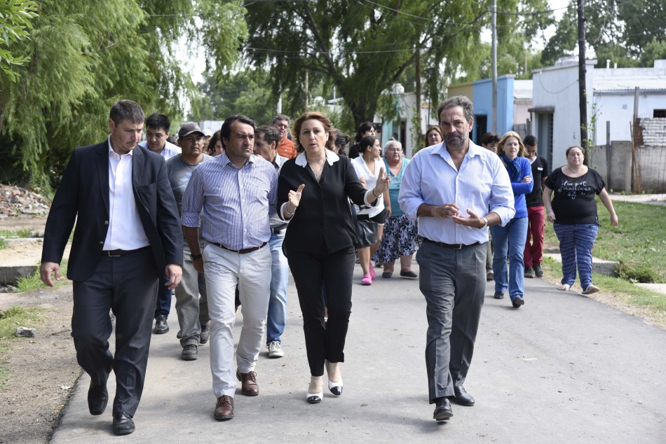 68044 | Recorrida obras de Viviendas de Bº Chaparro - Dir. Gral. de Comunicación Social (Silvio Moriconi)