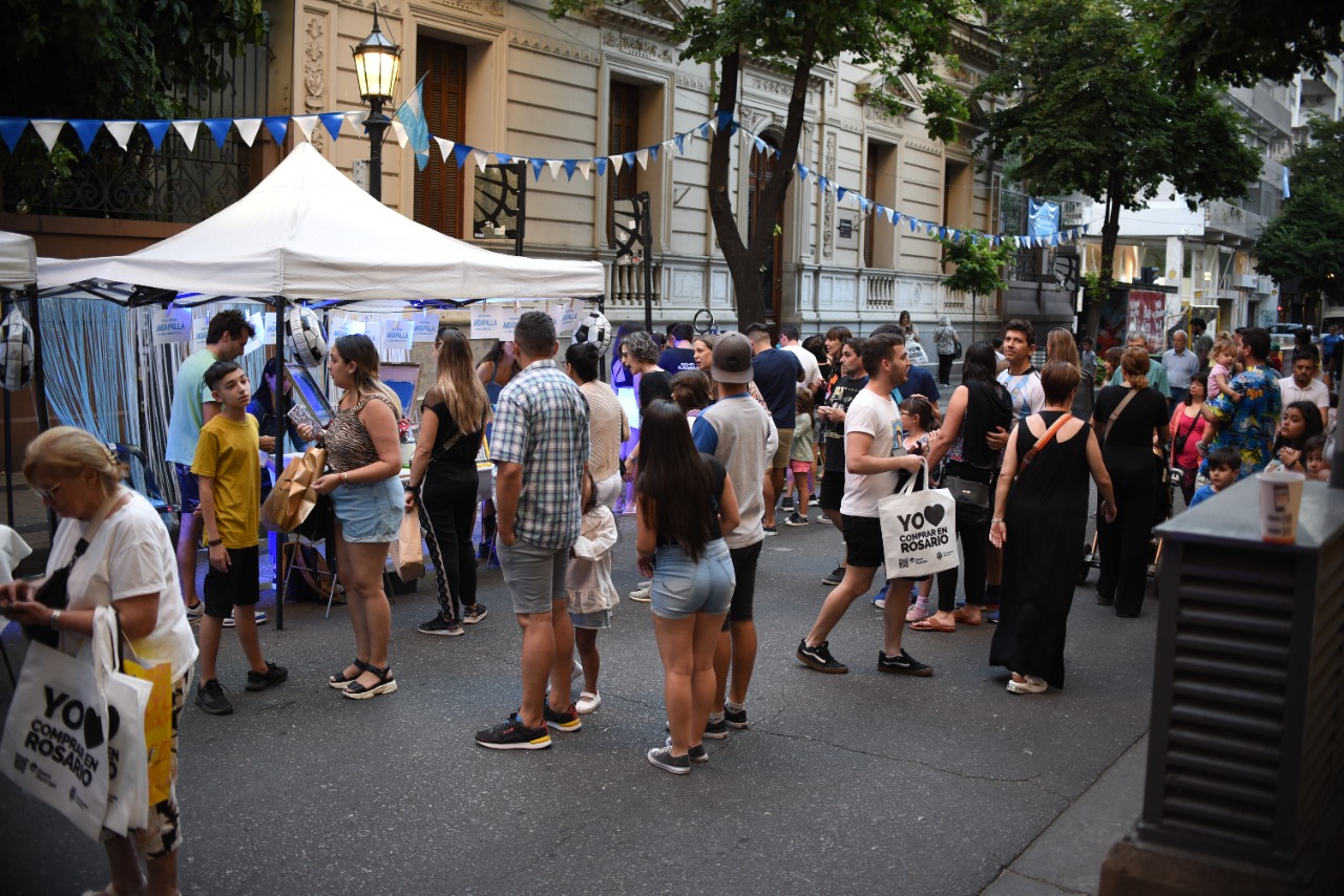 Noticias MR Noche De Peatonales Se Suman Las Ferias Y Mercados