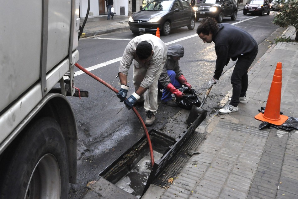 2318 | Residuos días de lluvia.  - Dir. Gral. de Comunicación Social (Franco Trovato)