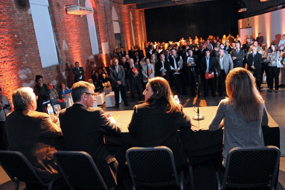 2888 | Presentacion FIAR 2015 -