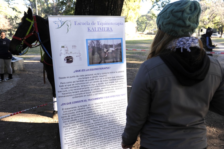 3926 | Equinoterapia en calle recreativa.  - Dir. Gral. de Comunicación Social (Franco Trovato)