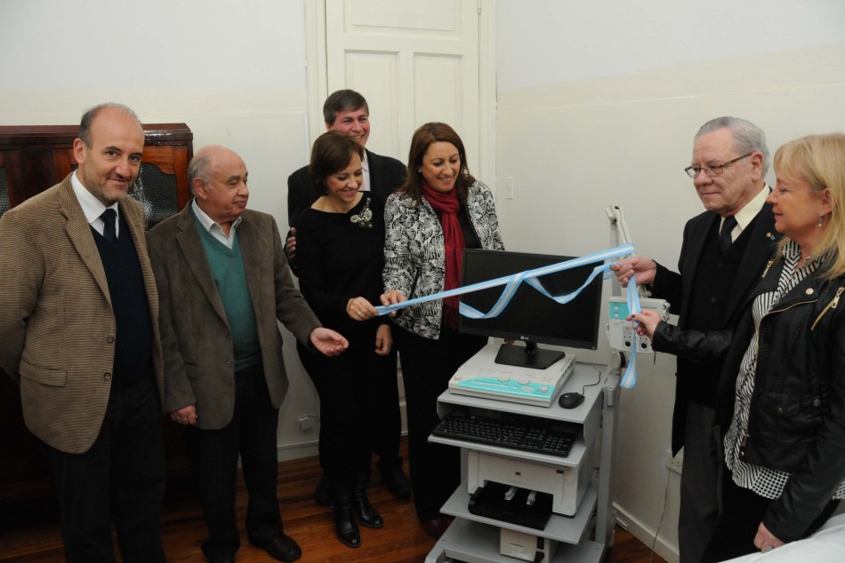 5241 | Entrega de Electromiógrafo a ILAR - Dirección General de Comunicación Social