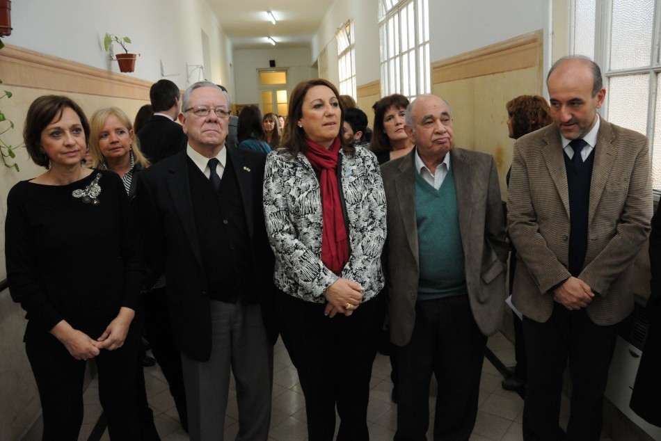 5242 | Entrega de Electromiógrafo a ILAR - Dirección General de Comunicación Social