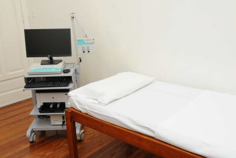 5244 | Entrega de Electromiógrafo a ILAR - Dirección General de Comunicación Social