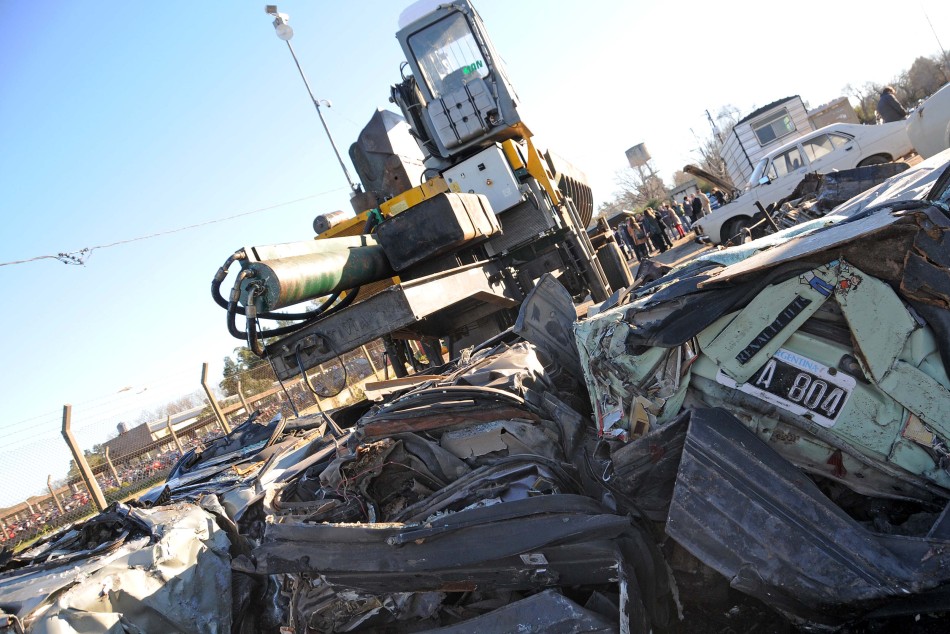 5916 | Compactación vehículos corralón Playa Oeste  - Dir. Gral. Comunicación Social (Marcelo Beltrame)