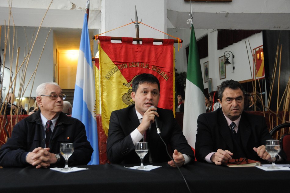 7581 | IV Edición La Noche de las Colectividades - Dir. Gral. de Comunicación Social (Silvio Moriconi)