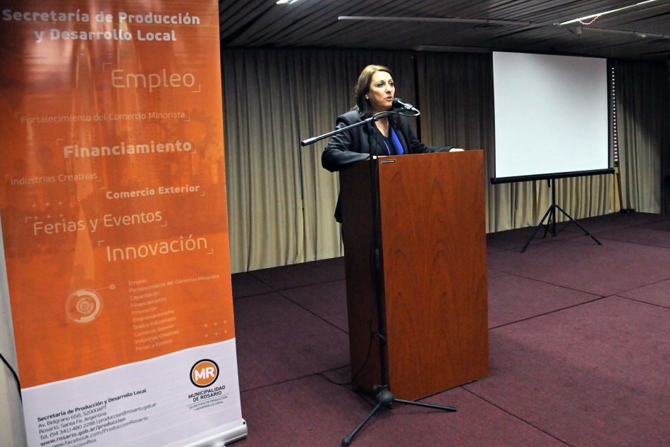 8377 | Acto de entrega de certificados a participantes de los cursos de Capacitación en Oficios - Dir. Gral. de Comunicación Social (Marcelo Beltrame)