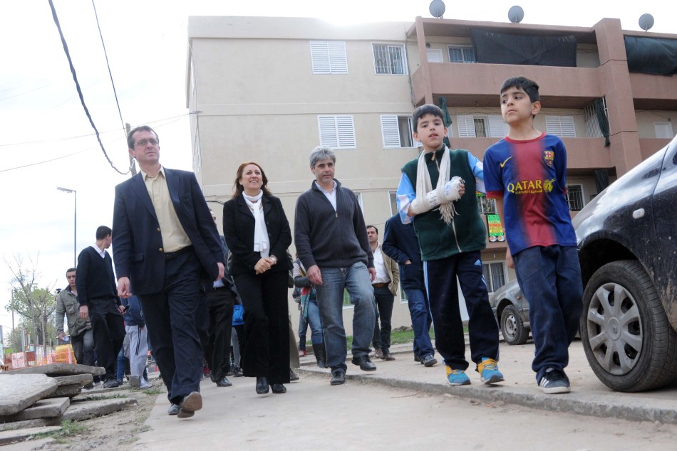 12235 | Recorrida obras de mejora Barrio Acindar - Dir. Gral. de Comunicación Social (Marcelo Beltrame)