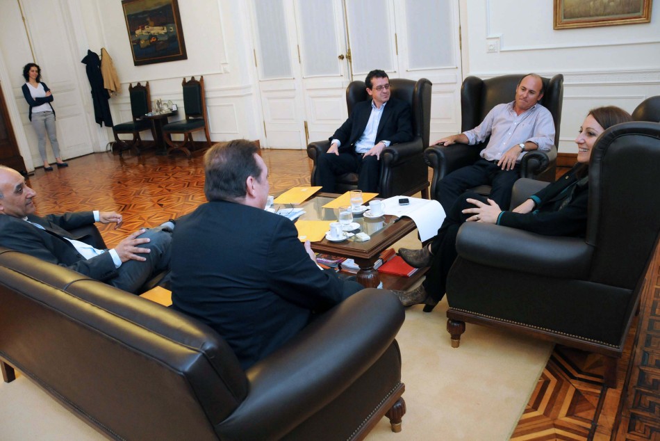 12902 | Fein se reunión con el ministro Genesini para evaluar el desarrollo del programa Nueva Oportunidad - Dir. Gral. de Comunicación Social (Marcelo Beltrame)