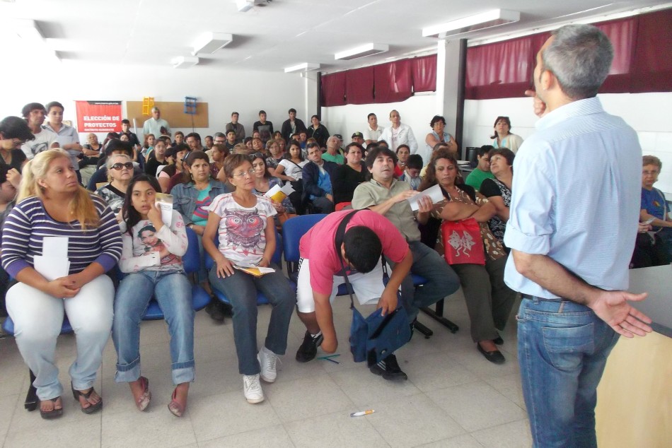 14712 | Charla sobre discapacidad en el CMD Sudoeste - Municipalidad de Rosario