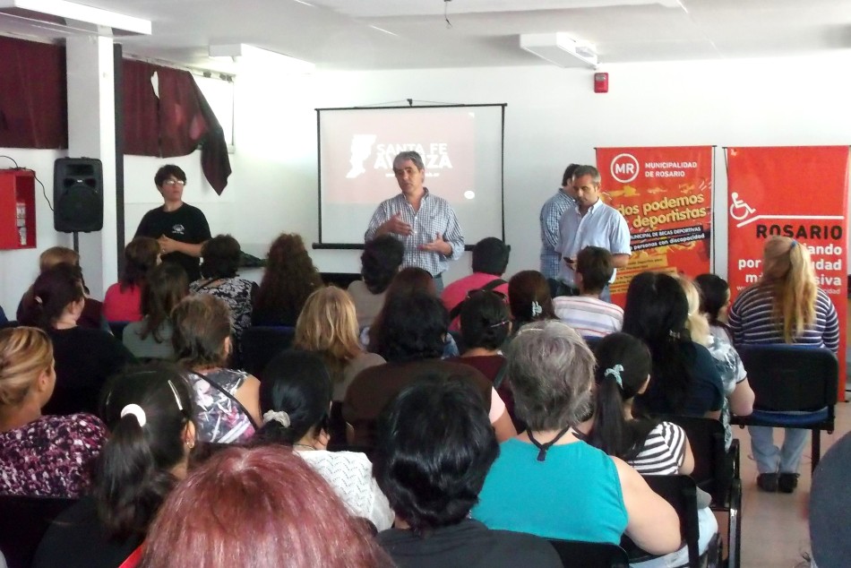 14713 | Charla sobre discapacidad en el CMD Sudoeste - Municipalidad de Rosario