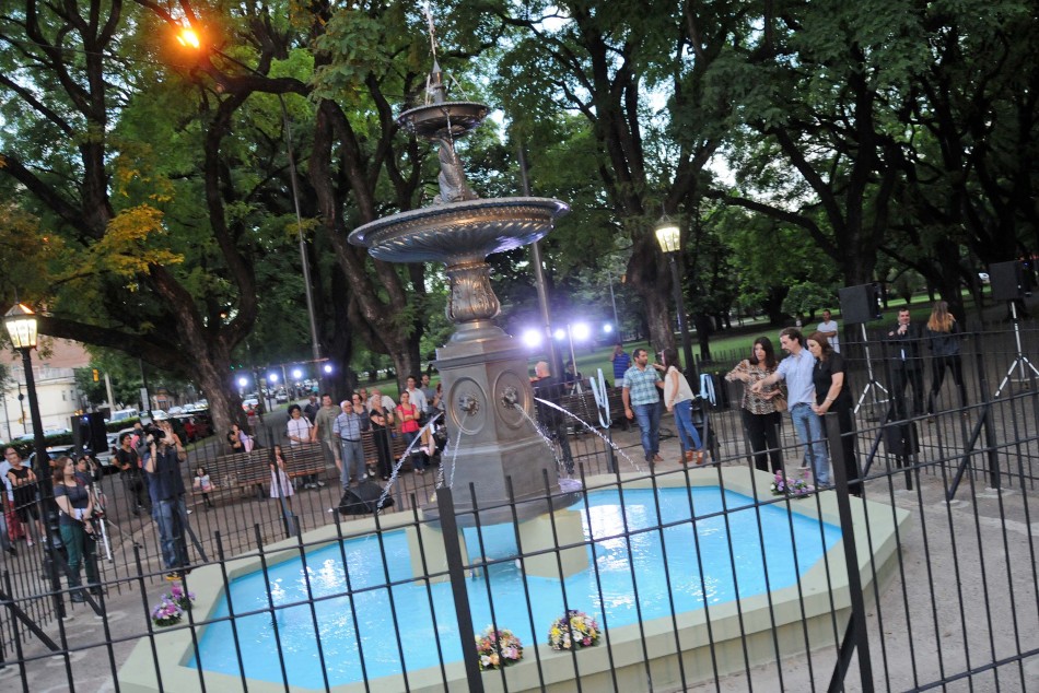 18803 | Inauguracion Fuente Pellegrini y Lagos  - Dir. Gral. de Comunicación Social (Marcelo Beltrame)