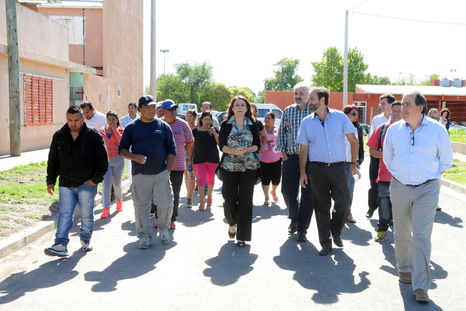 19811 | Recorrida Bº Toba Travesia - Dir. Gral. de Comunicación Social (Silvio Moriconi)