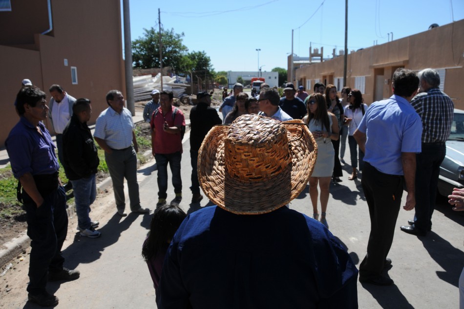 19815 | Recorrida Bº Toba Travesia - Dir. Gral. de Comunicación Social (Silvio Moriconi)