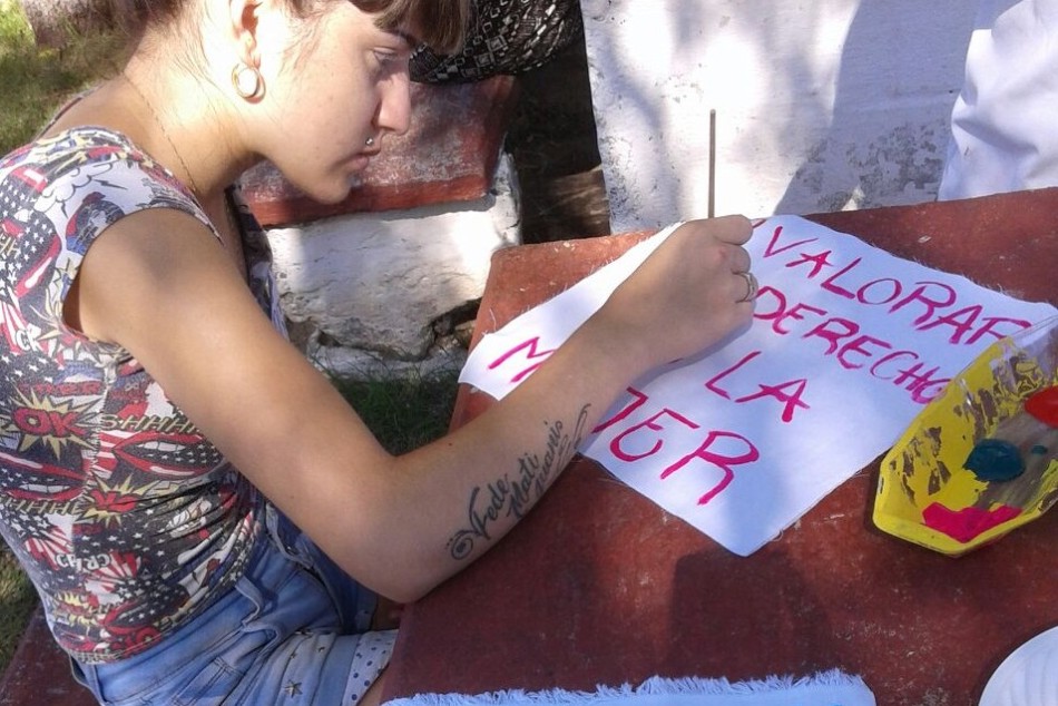 23909 | Jóvenes mujeres expresaron sus derechos a través del arte - Secretaría General