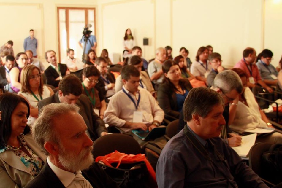 24582 | Foro Internacional Montevideo - Gentileza