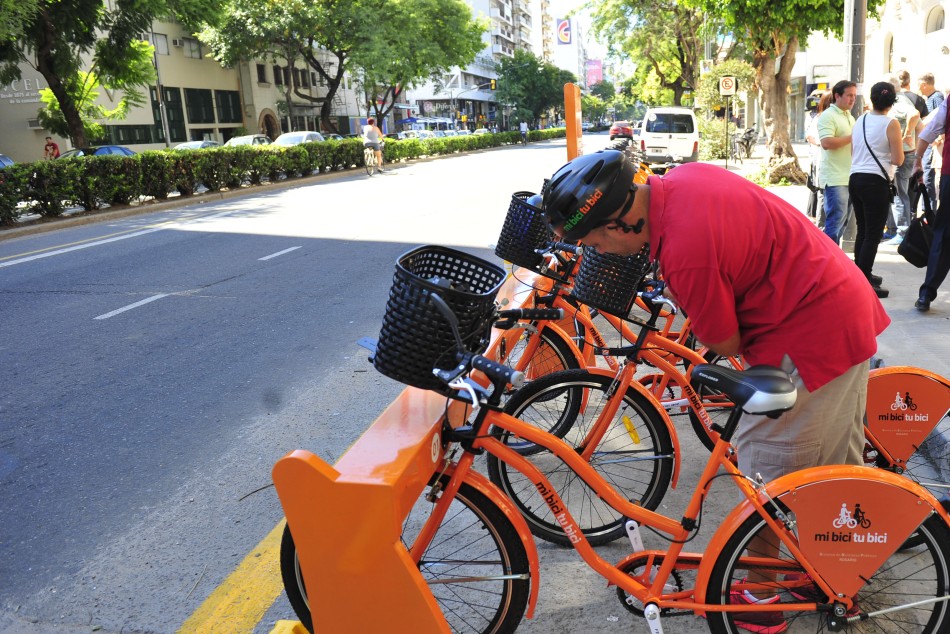 25371 | Sistema de bicicletas públicas Mi bici Tu bici - Franco Trovato Fuoco / Dir Gral Comunicación Social.
