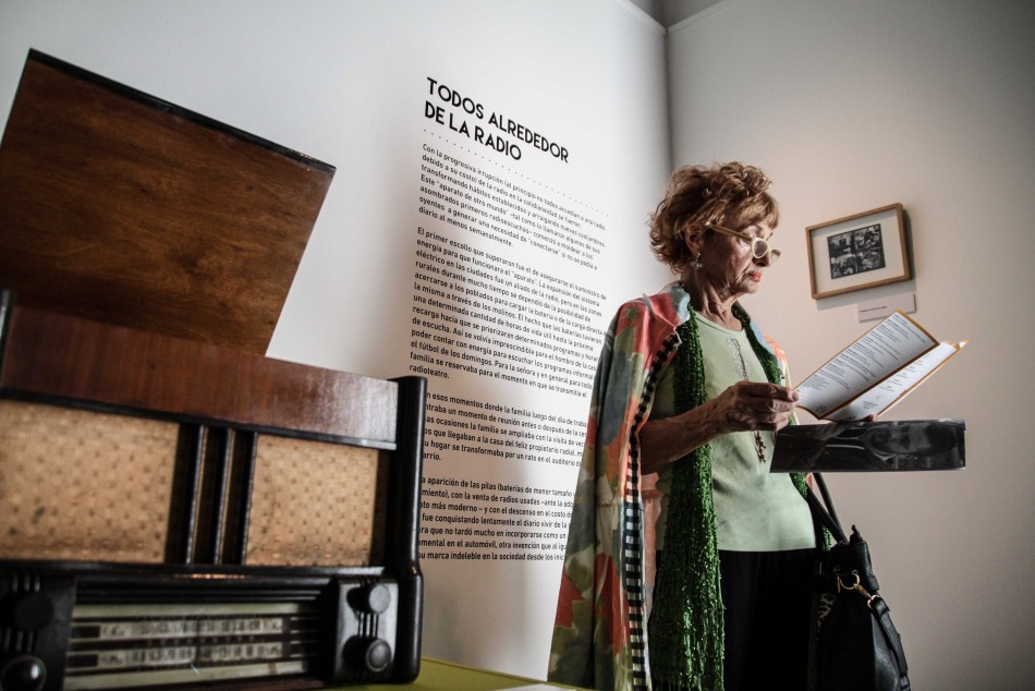 27395 | Muestra Memorias de (la) Radio - Sec. de Cultura y Educación (Guillermo Turin)