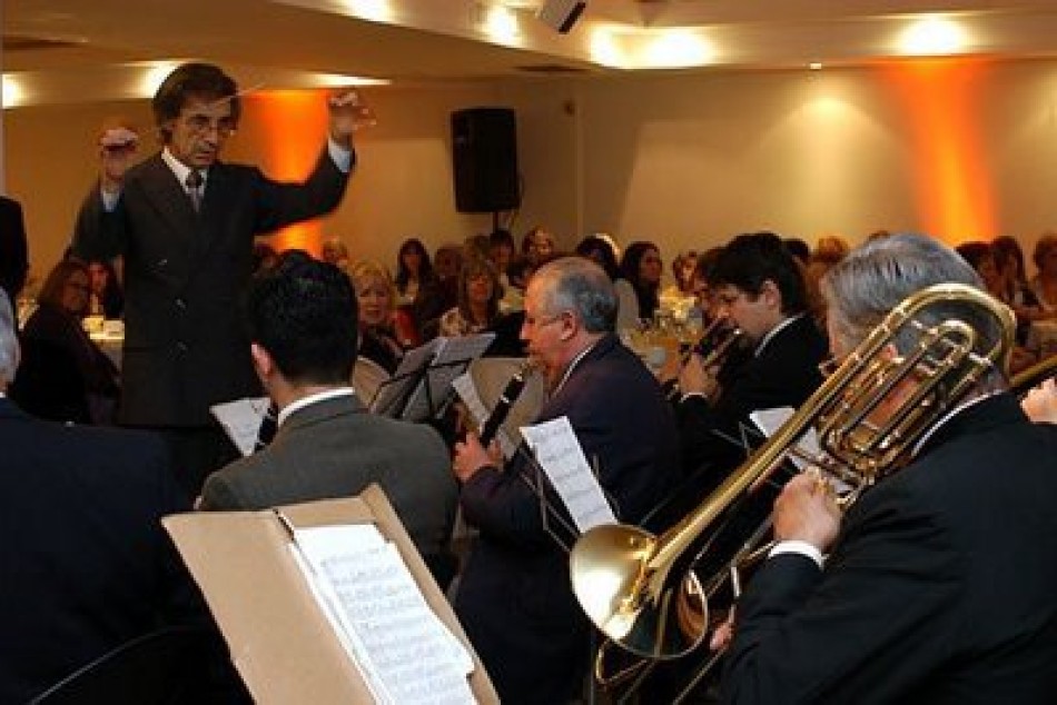 30226 | El Ensamble Municipal de Vientos se suma a los festejos por los diez años del CMD Centro -
