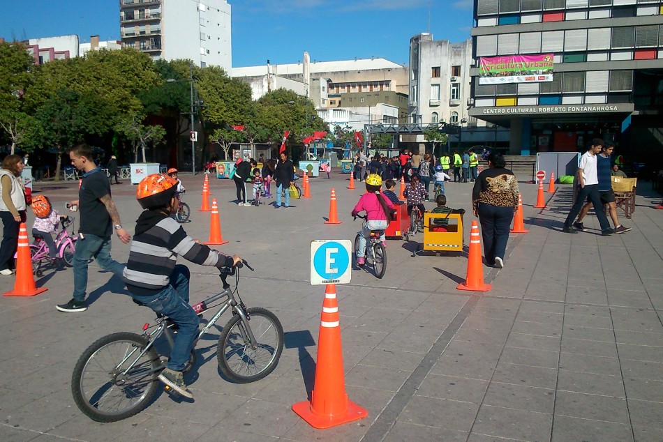 31639 | Más de 300 niños jugaron y se educaron en seguridad vial -