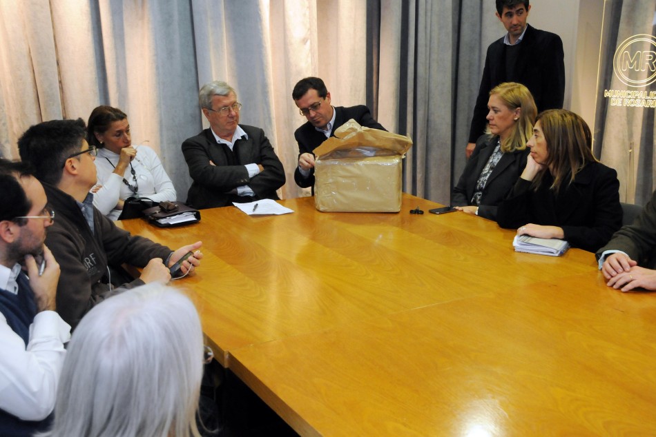 31781 | Apertura de sobres desagüe pluvial Vera Mujica - Dir. Gral. de Comunicación Social (Silvio Moriconi)