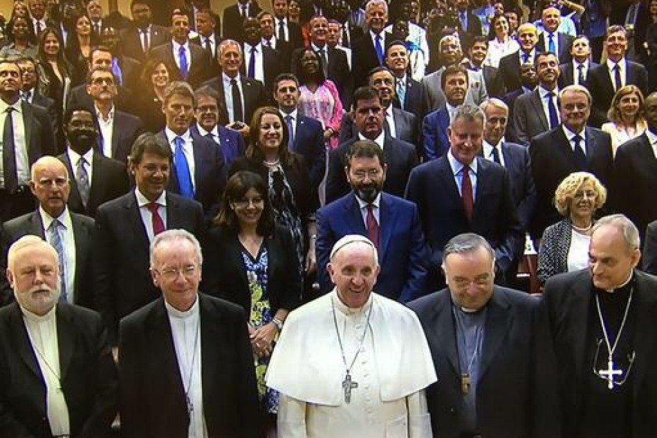 34203 | Mónica Fein en el Vaticano junto al Papa Francisco y alcaldes de todo el mundo -
