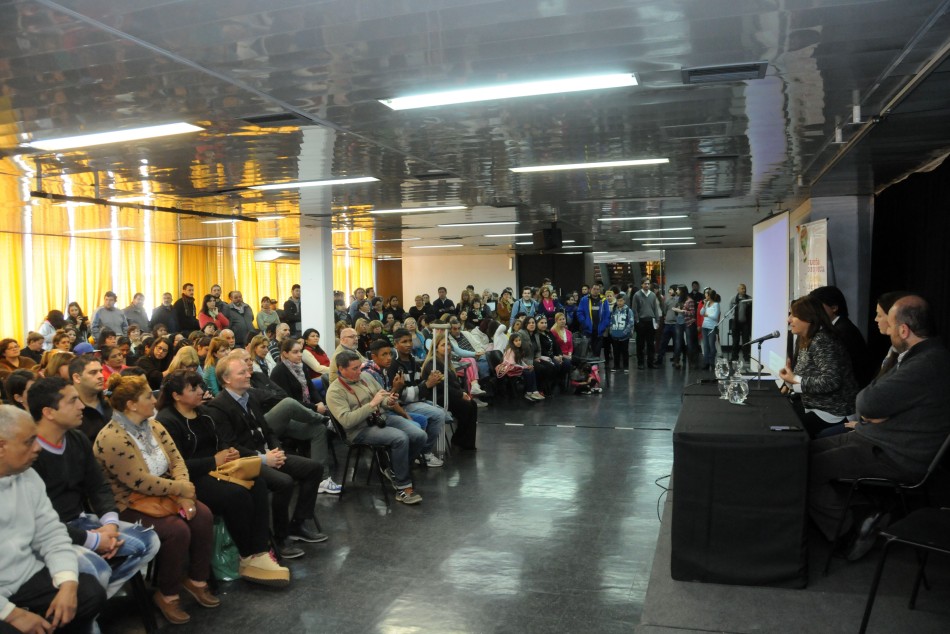 58815 | Recorrida Feria Rosario Emprende - Dir. Gral. de Comunicación Social (Silvio Moriconi)