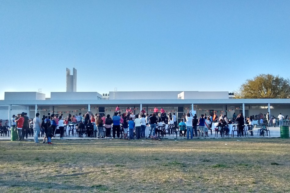 61008 | Cierre musical con Girda y los del Alba - Centro Municipal Distrito Norte