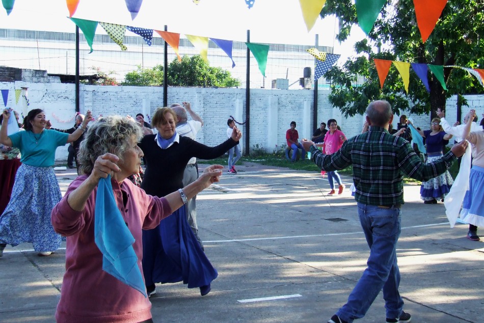 64138 | Festejo en el Centro de Convivencia Barrial La tierrita - Secretaría de Desarrollo Social