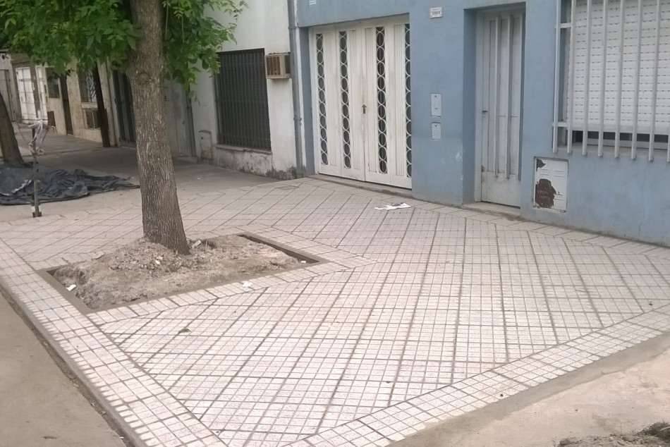 68350 | Vereda realizada a través del programa Esfuerzo Compartido - Municipalidad de Rosario (archivo)