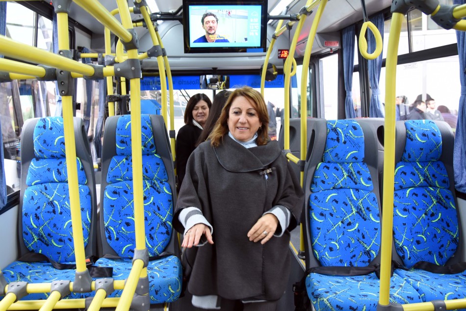 137272 | Movilidad: el servicio Aeromovi ya conecta la ciudad con el Aeropuerto Islas Malvinas - Dir. Gral. de Comunicación Social (Silvio Moriconi)