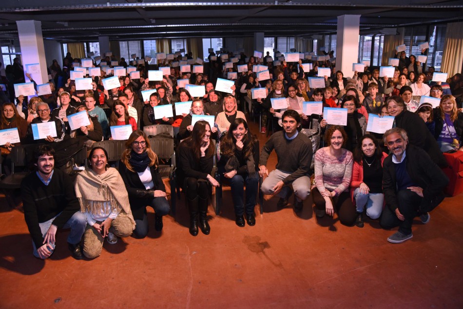 142675 | Entrega Diplomas Rosario Emprende  - Dir. Gral. de Comunicación Social (Marcelo Beltrame)