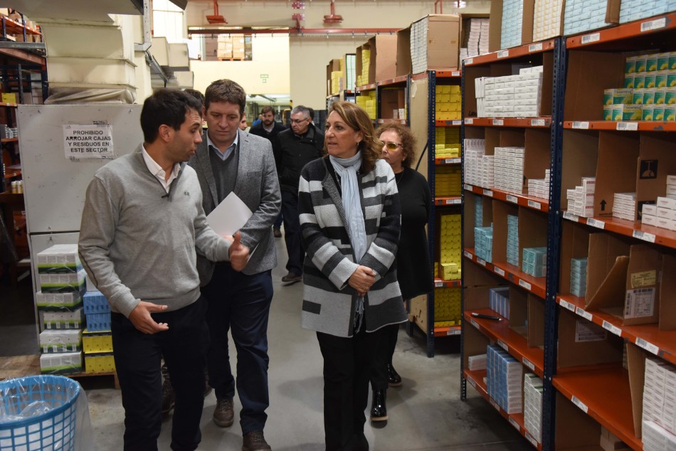 147353 | Visita a Empresa Droguería 20 de Junio - Dir. Gral. de Comunicación Social (Silvio Moriconi)