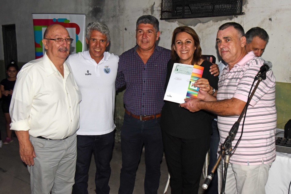 192506 | Entrega Subsidio Club Atletico Olimpico - Subsecretaría de Comunicación Social (Marcelo Beltrame)