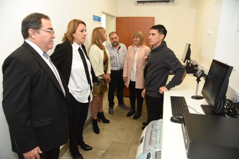 201255 | Inauguración Nueva Guardia Hospital Carrasco - Subsecretaría de Comunicación Social (Silvio Moriconi)