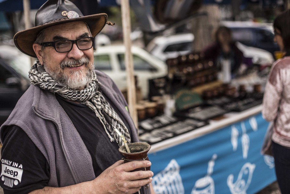 210664 | Gustavo Longo, feriante de Rosario - Guillermo Turin Bootello