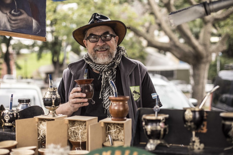 210663 | Gustavo Longo, feriante de Rosario - Guillermo Turin Bootello