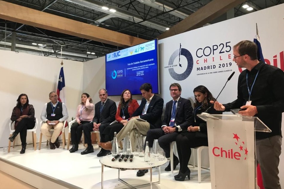 236419 | Mastrángelo (izq.) disertó en diversos paneles de la COP25 -