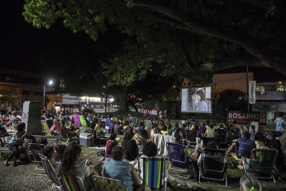 241532 | Fotos Cine a la reposera en Plaza Sargento Cabral - Sec. de Cultura y Educación (Guillermo Turin Bootello)