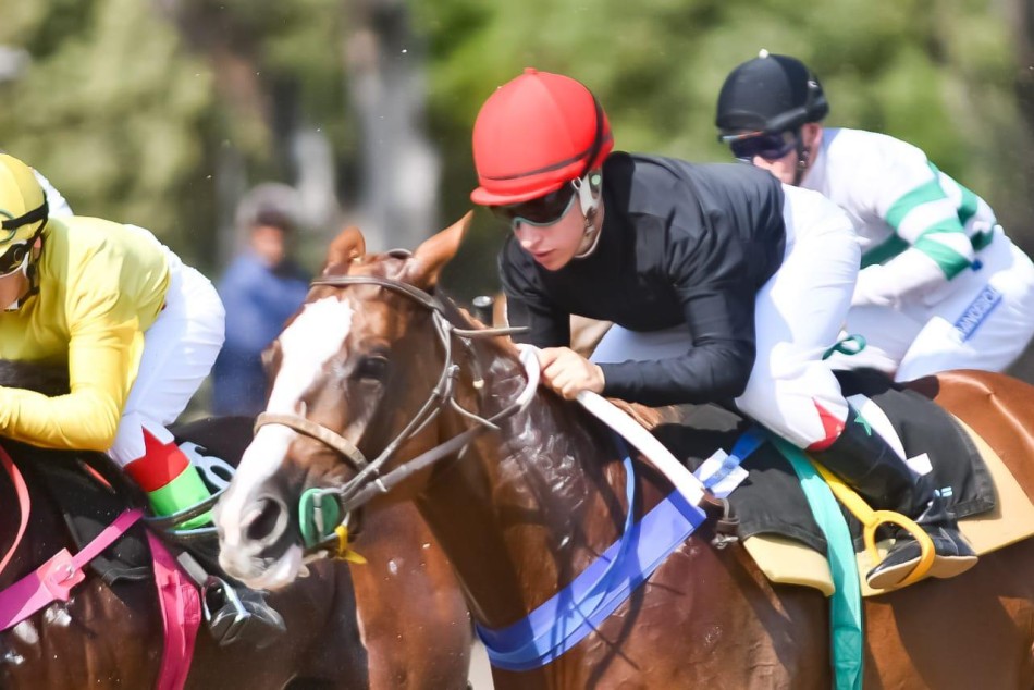 251247 | Graciela, poco a poco, se consolida como una de las habituales protagonistas en el Hipódromo - Guillermo Buelga - Prensa Secretaría de Deporte y Turismo