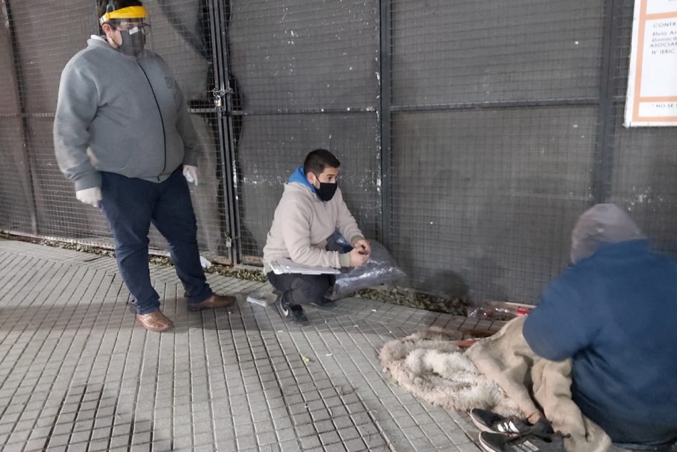 272626 | Ante las bajas temperaturas el municipio asiste a las personas en situación de calle - Secretaría de Desarrollo Humano y Hábitat