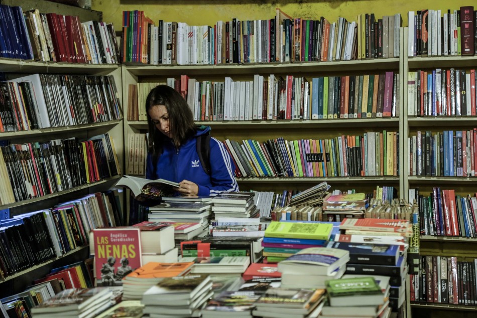 274274 | Leer la ciudad: lectura -  derechos y bibliotecas