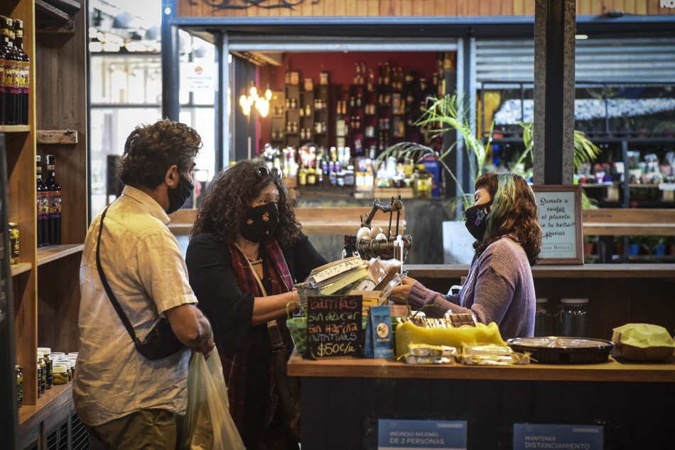 277797 | El municipio promueve las compras de cercanía para los regalos del día del Padre - Subsecretaría de Comunicación Social (Silvio Moriconi)