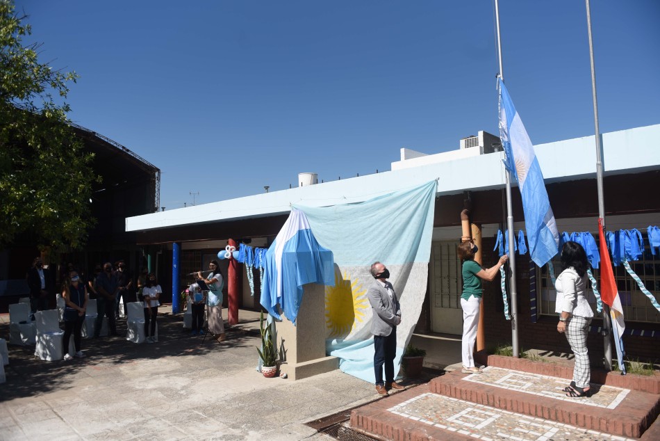 287933 | Busto homenaje a Belgrano Esc Estanislao Lopez - Subsecretaría de Comunicación Social (Silvio Moriconi)