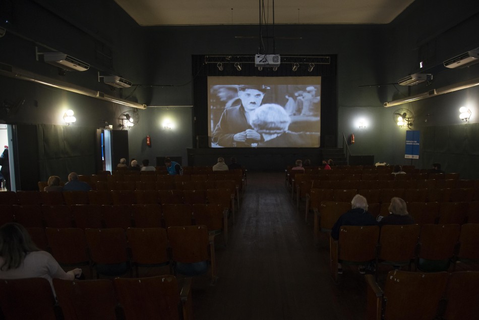 303121 | CC Cine Lumiére - Sec. de Salud Pública (Guillermo Fernández)