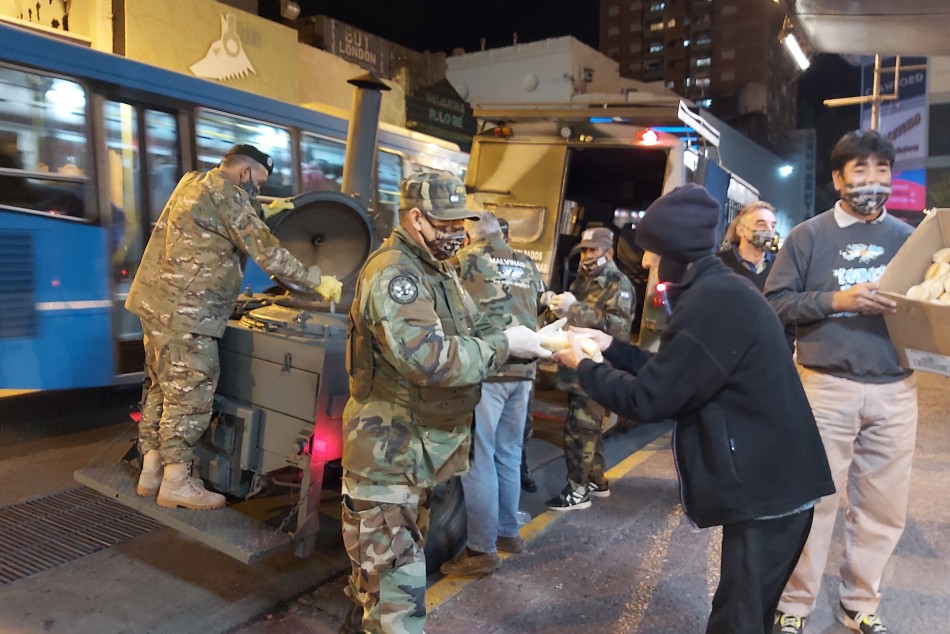 307661 | Operativo Invierno para asistir a personas en situación de calle - Secretaría de Desarrollo Humano y Hábitat (archivo)
