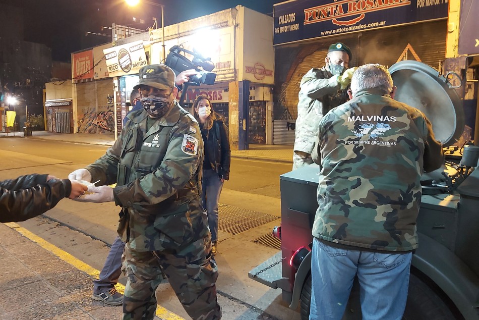 307660 | Operativo Invierno para asistir a personas en situación de calle - Secretaría de Desarrollo Humano y Hábitat (archivo)