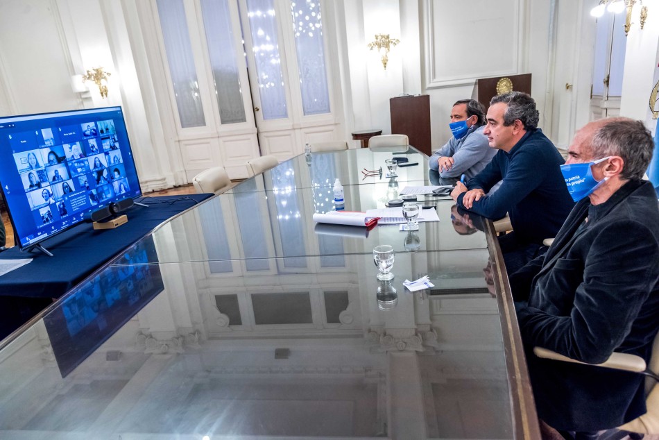 311040 | Zoom con docentes por promesa a la bandera - Subsecretaría de Comunicación Social (Marcelo Beltrame)