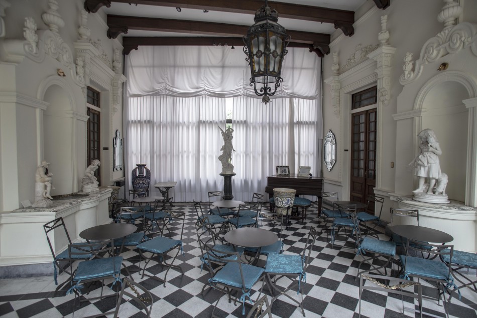 313502 | El Museo Estevez  - Guillermo Turin Bootello