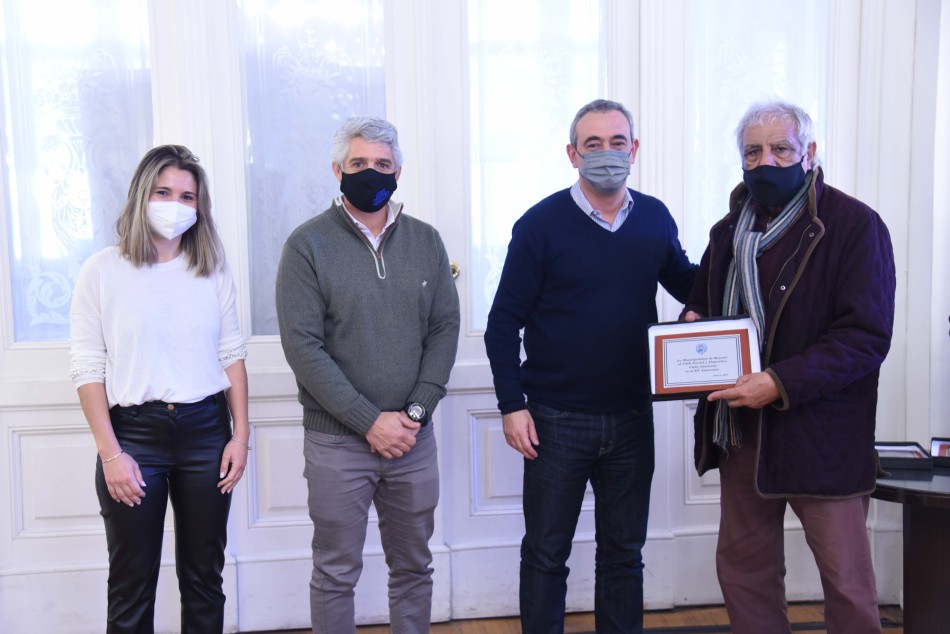 315502 | Entrega de plaquetas de Aniversarios Especiales a Clubes - Subsecretaría de Comunicación Social (Silvio Moriconi)